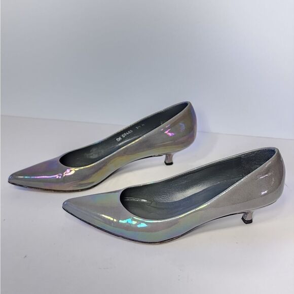 Stuart Weitzman - Picture 5 of 16